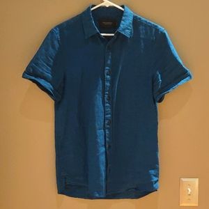 Scotch & Soda button up short sleeve shirt.